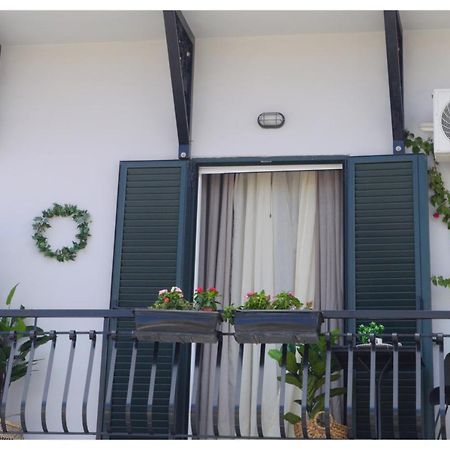 Aelia Apartment Lixouri Bagian luar foto