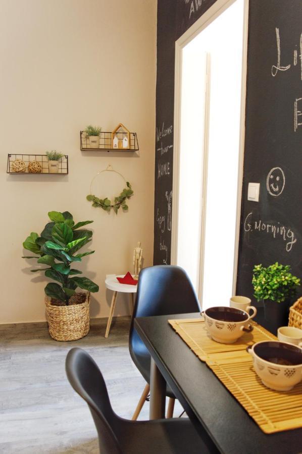 Aelia Apartment Lixouri Bagian luar foto